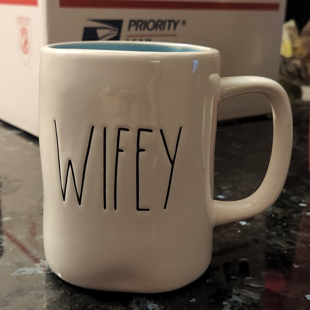 Wifey Mug  Rae Dunn Artisan Collection Magenta EUC Rare